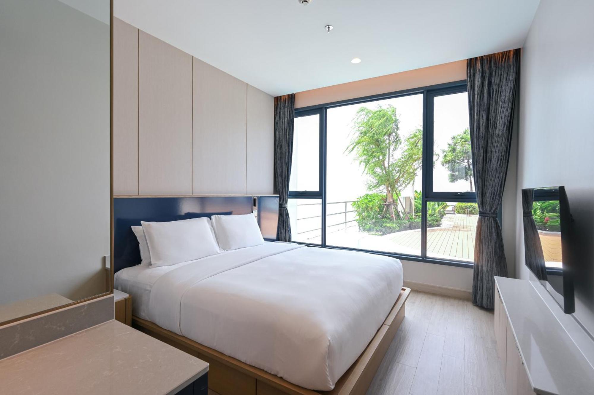 S Sriracha Hotel & Residence Си Рача Екстериор снимка