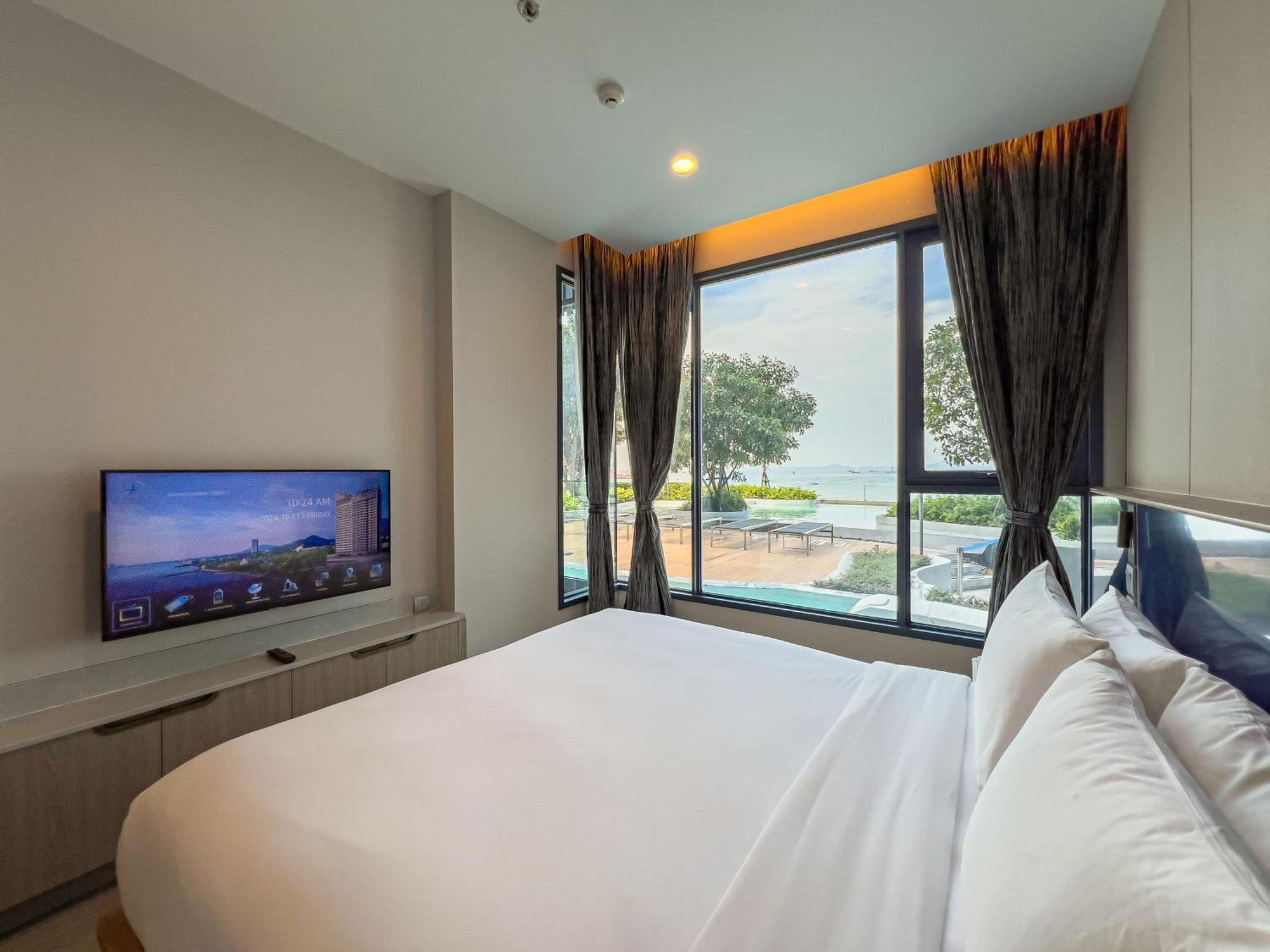S Sriracha Hotel & Residence Си Рача Екстериор снимка