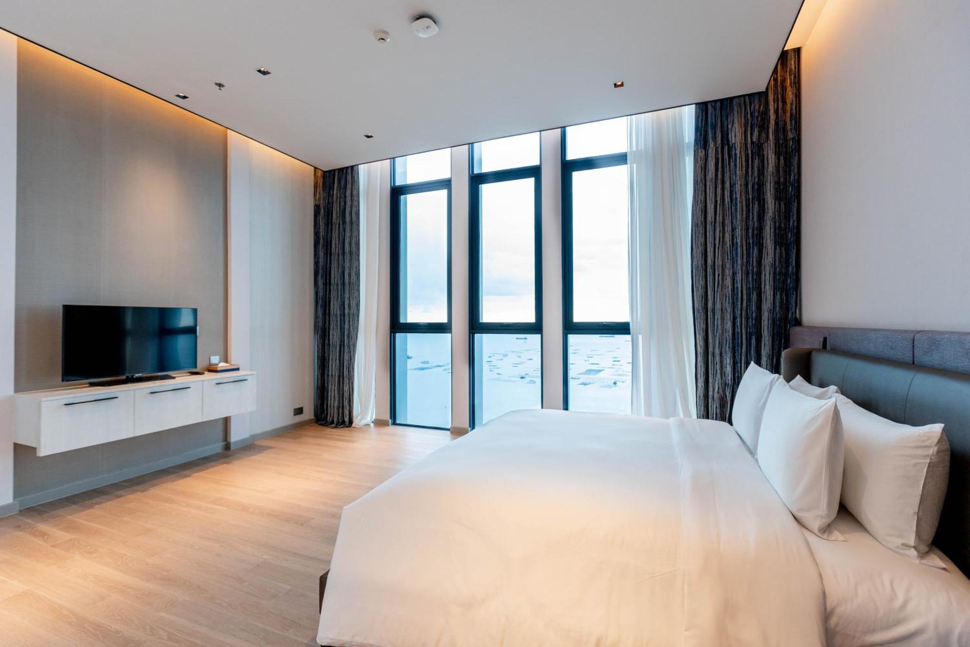 S Sriracha Hotel & Residence Си Рача Екстериор снимка